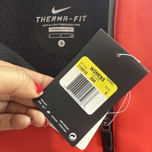 NWT NIKE Womens Red Zip Vest Small Thermafit Slim Running Athleisure Hiking GORP - Picture 10 of 13